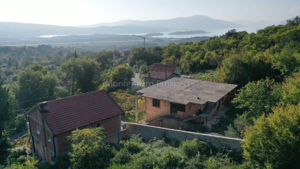 Two level house with a plot in kavac 13526 8